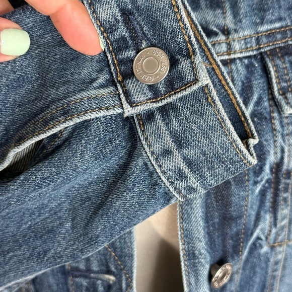 GAP trucker style Blue Jean Jacket size large closet staple - Picture 13 of 13